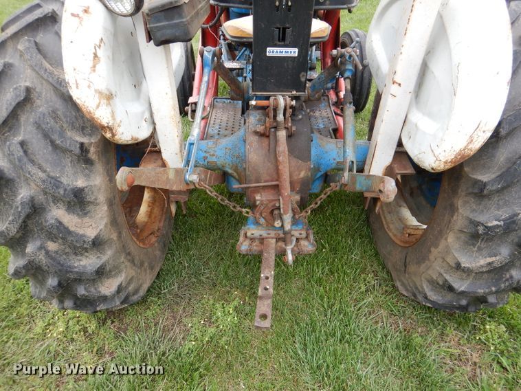 image for item DL8100 Ford 2000  tractor