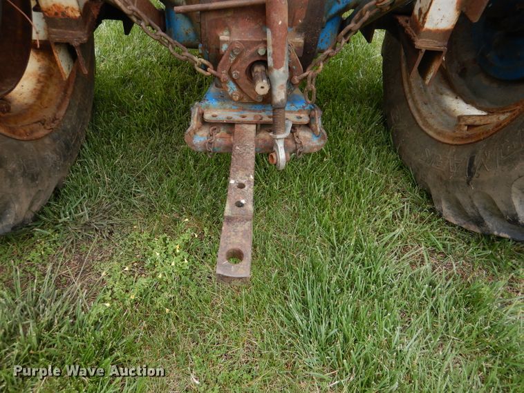 image for item DL8100 Ford 2000  tractor