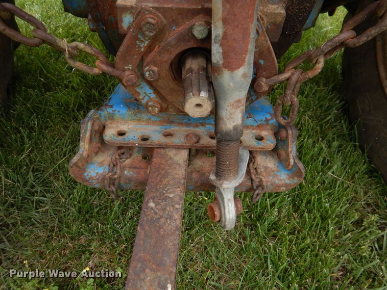 image for item DL8100 Ford 2000  tractor