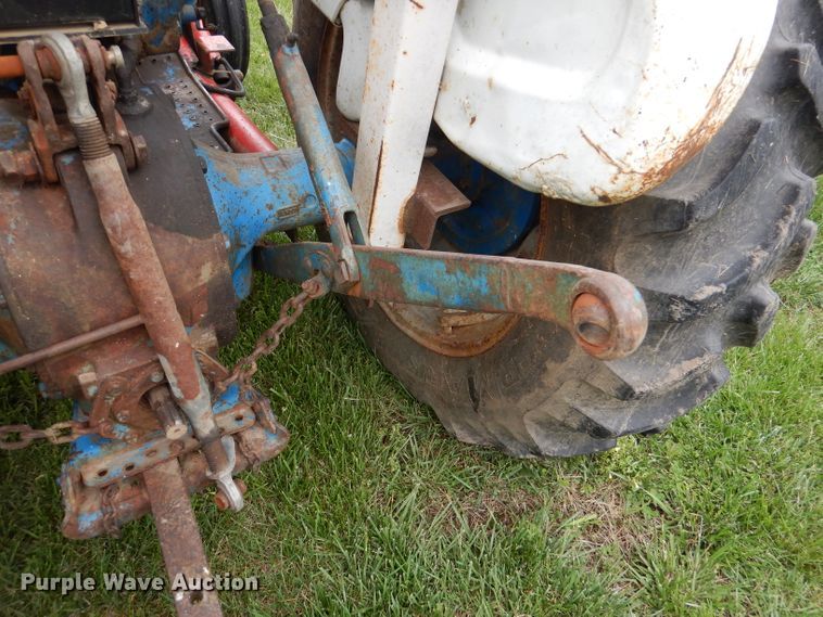 image for item DL8100 Ford 2000  tractor