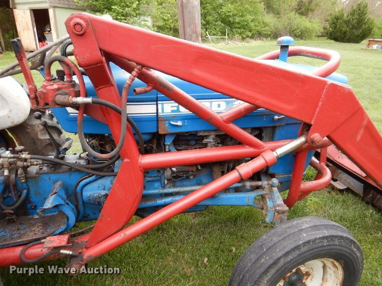 image for item DL8100 Ford 2000  tractor