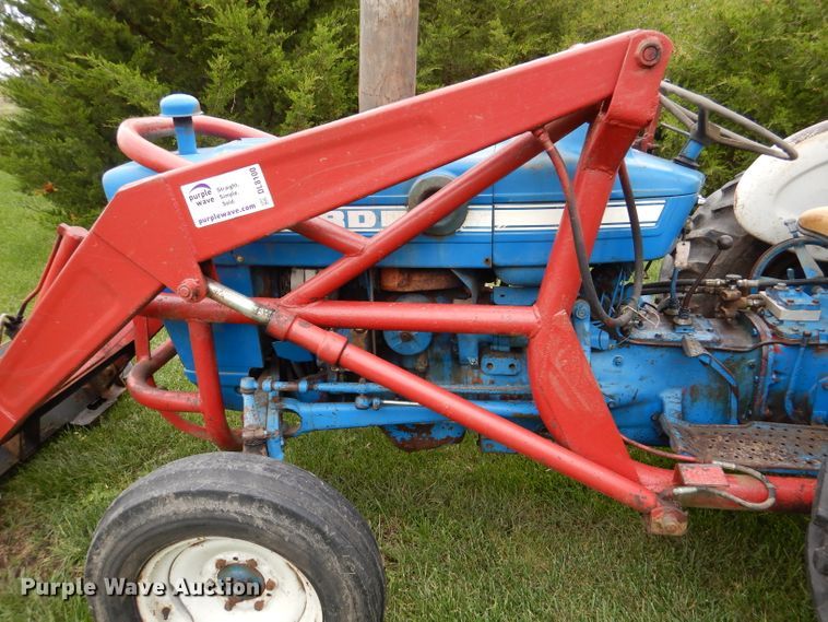 image for item DL8100 Ford 2000  tractor