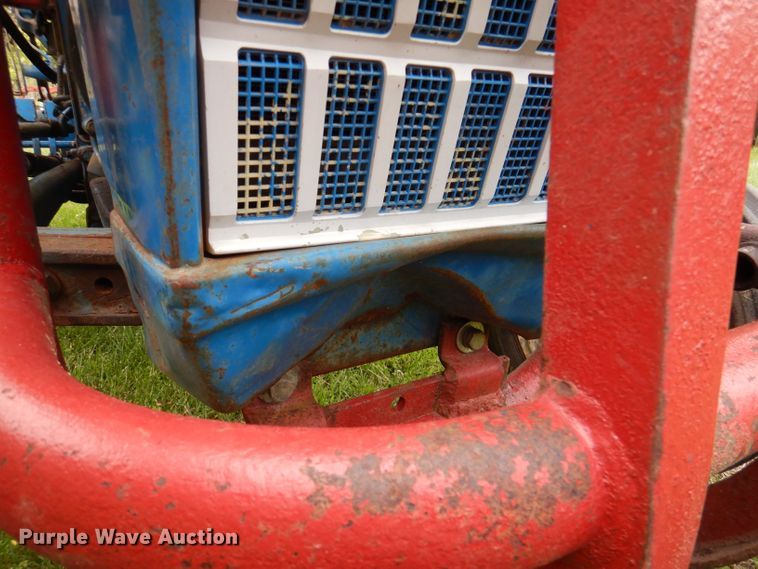 image for item DL8100 Ford 2000  tractor