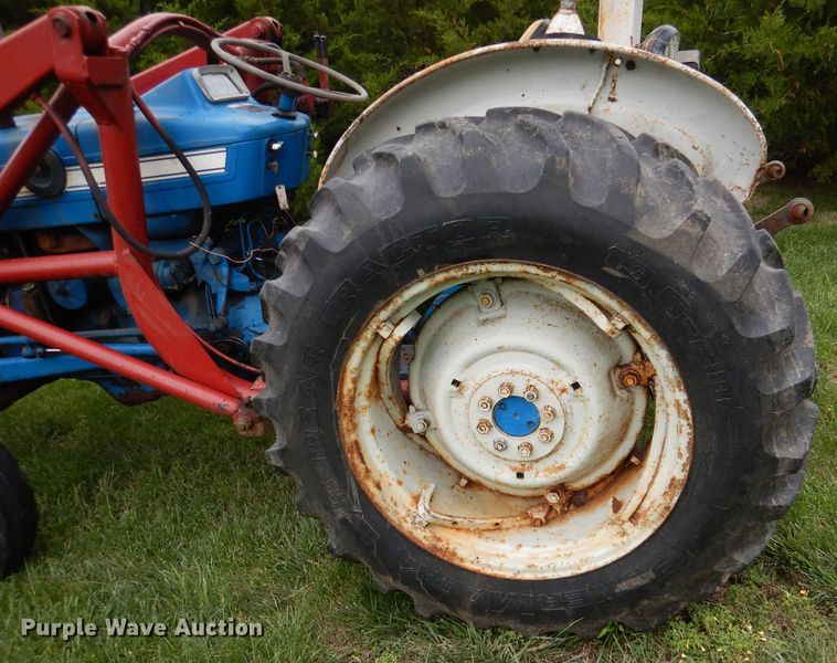 image for item DL8100 Ford 2000  tractor