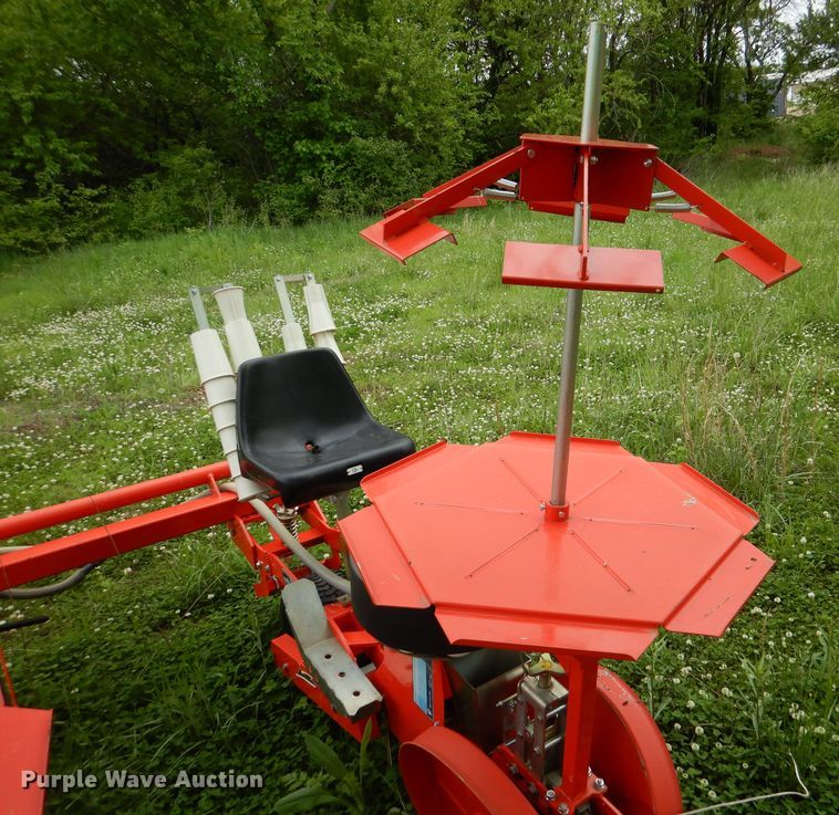 image for item DL8165 Checchi & Magli Unifox  transplanter