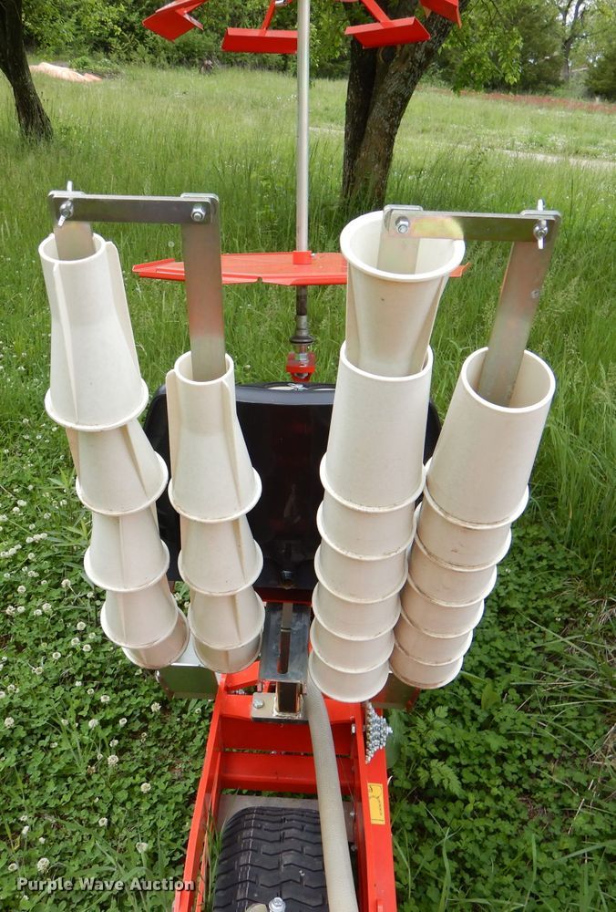 image for item DL8165 Checchi & Magli Unifox  transplanter