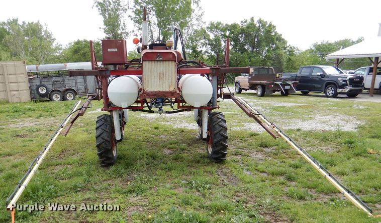 image for item DL8173 Hagie 470  Hi-Tractor sprayer