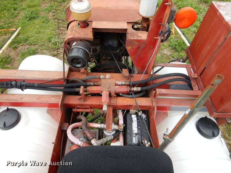 image for item DL8173 Hagie 470  Hi-Tractor sprayer