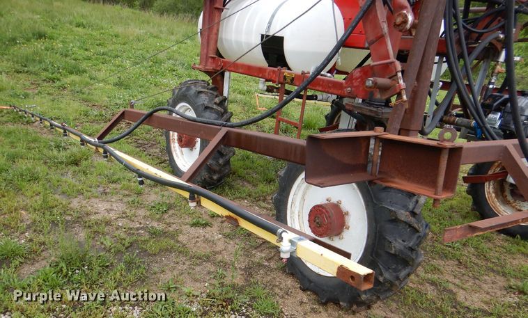image for item DL8173 Hagie 470  Hi-Tractor sprayer