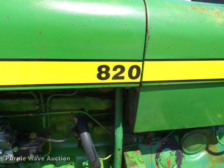 image for item DM3007 John Deere 820  tractor