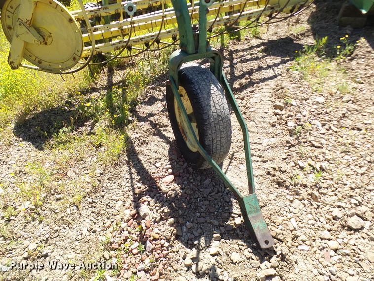 image for item DM3012 John Deere 660  hay rake