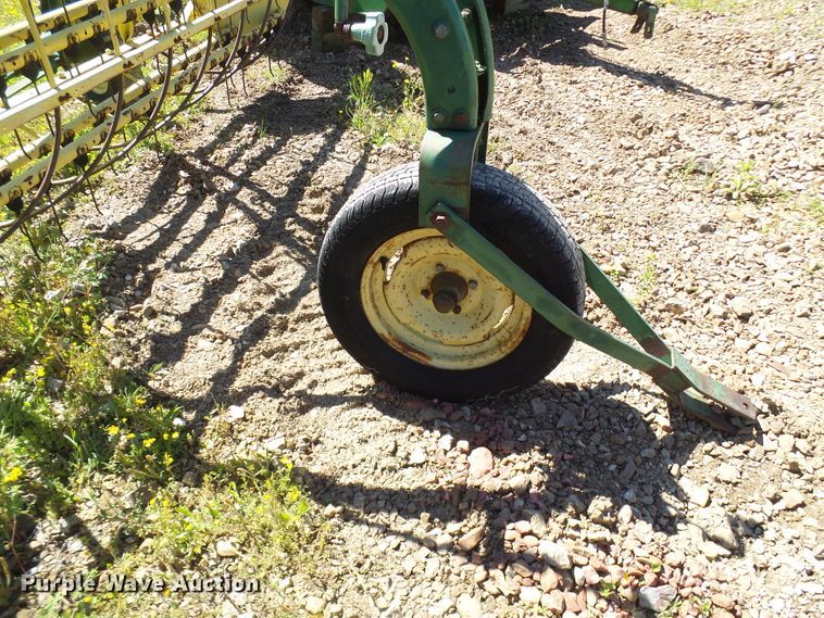image for item DM3012 John Deere 660  hay rake