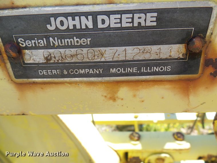 image for item DM3012 John Deere 660  hay rake