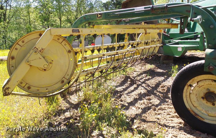 image for item DM3012 John Deere 660  hay rake
