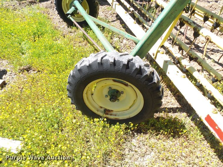 image for item DM3012 John Deere 660  hay rake