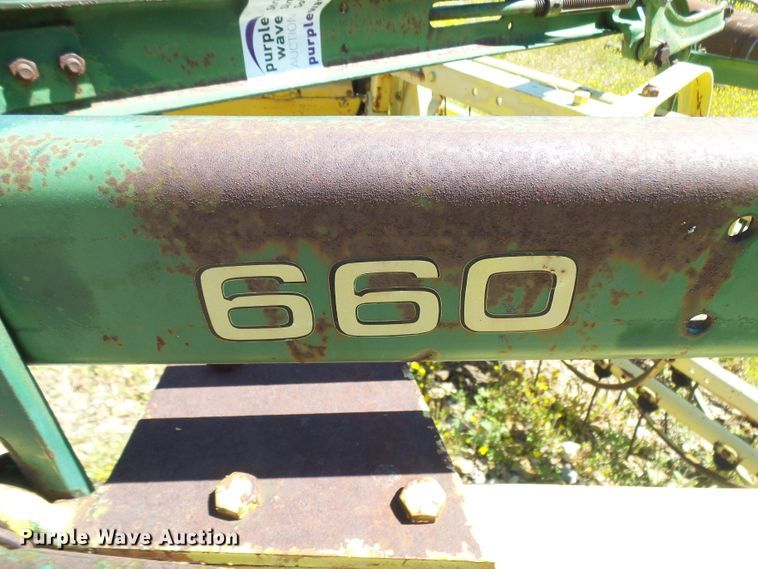 image for item DM3012 John Deere 660  hay rake