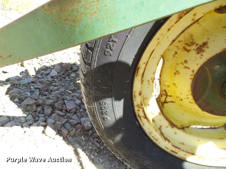 image for item DM3012 John Deere 660  hay rake