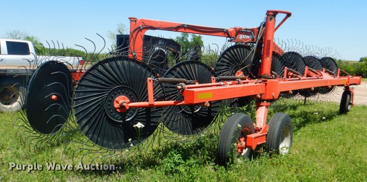 image for item DM3787 Kuhn Speed Rake SR600 hay rake