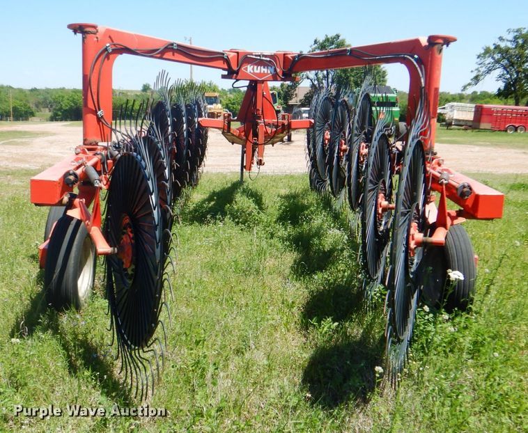 image for item DM3787 Kuhn Speed Rake SR600 hay rake