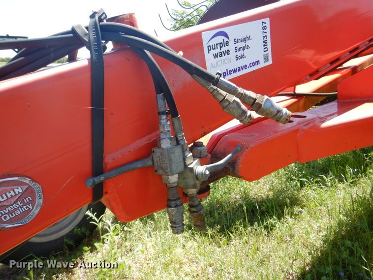 image for item DM3787 Kuhn Speed Rake SR600 hay rake