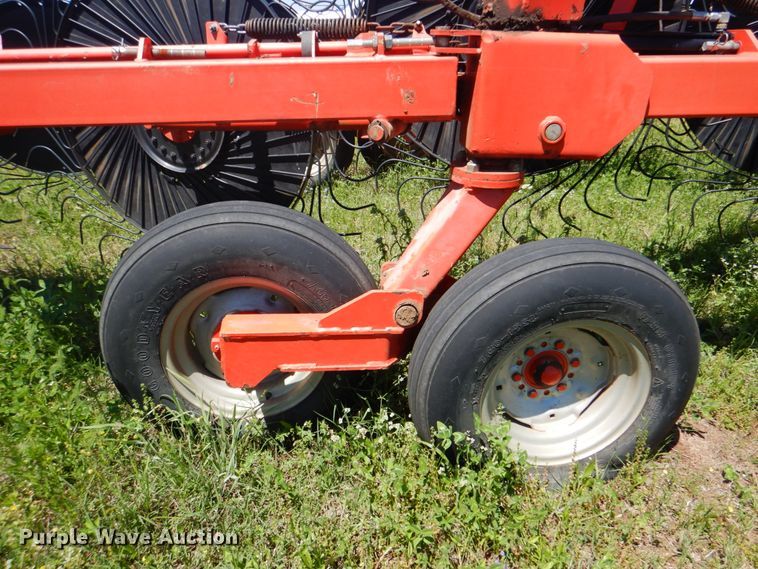image for item DM3787 Kuhn Speed Rake SR600 hay rake