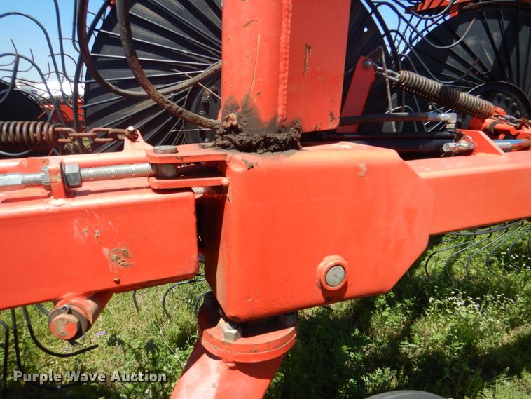 image for item DM3787 Kuhn Speed Rake SR600 hay rake