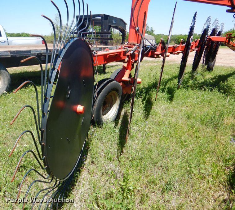 image for item DM3787 Kuhn Speed Rake SR600 hay rake