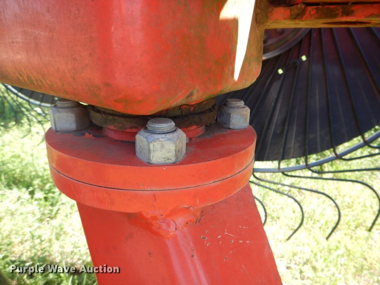 image for item DM3787 Kuhn Speed Rake SR600 hay rake