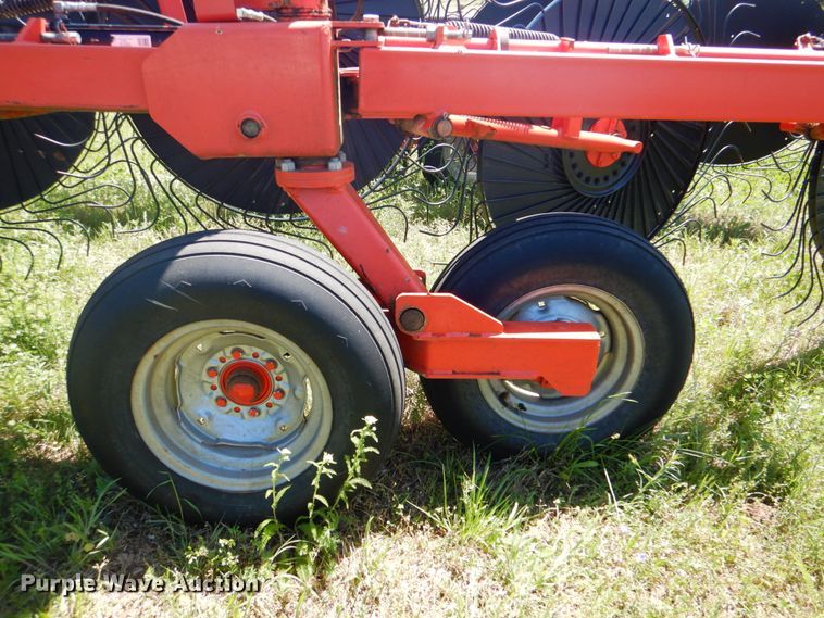 image for item DM3787 Kuhn Speed Rake SR600 hay rake