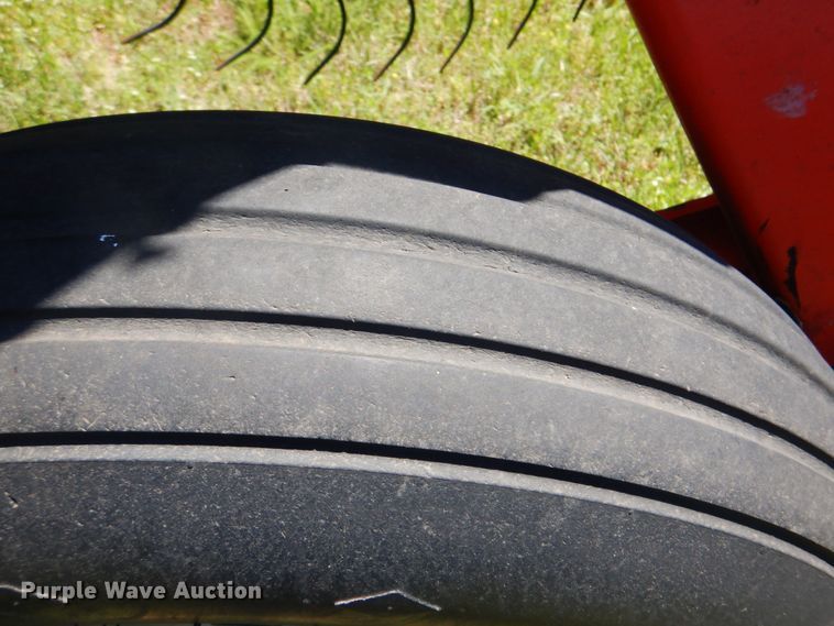 image for item DM3787 Kuhn Speed Rake SR600 hay rake