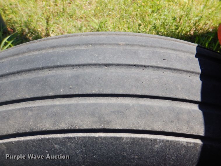 image for item DM3787 Kuhn Speed Rake SR600 hay rake