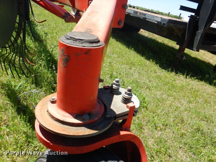 image for item DM3787 Kuhn Speed Rake SR600 hay rake