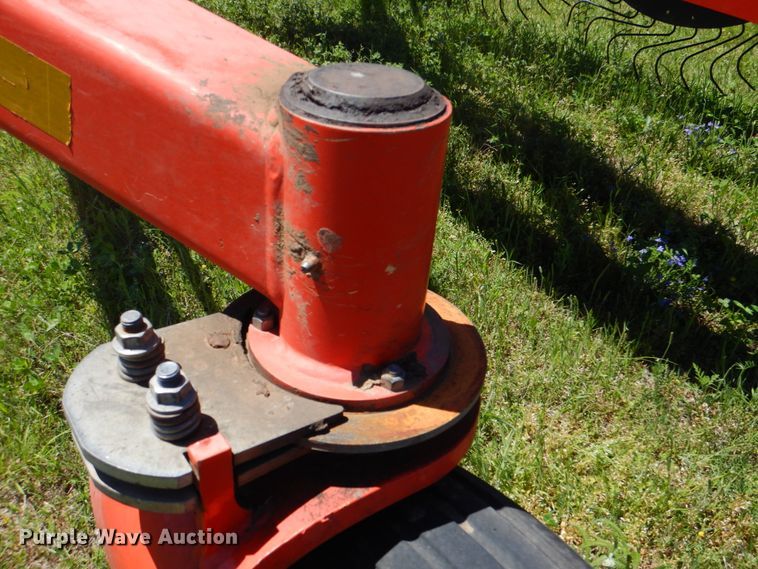 image for item DM3787 Kuhn Speed Rake SR600 hay rake