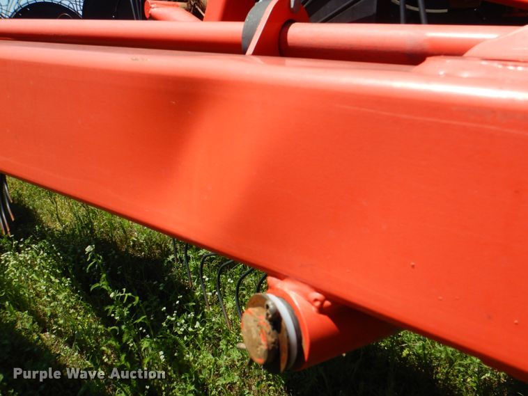 image for item DM3787 Kuhn Speed Rake SR600 hay rake