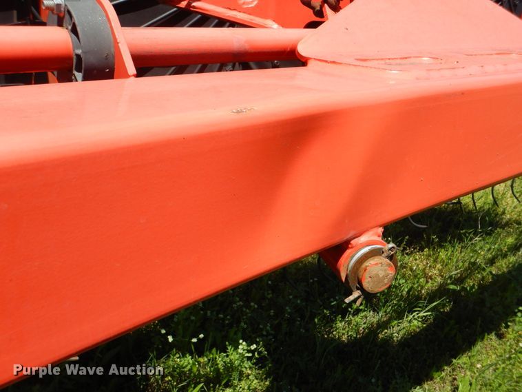 image for item DM3787 Kuhn Speed Rake SR600 hay rake