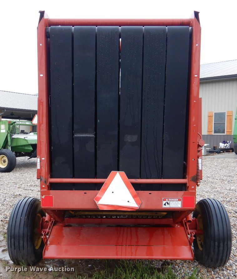 image for item DM4294 1994 New Holland 640  round baler