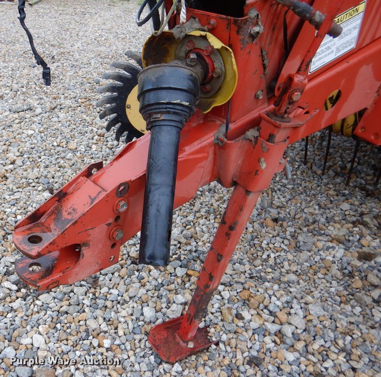 image for item DM4294 1994 New Holland 640  round baler