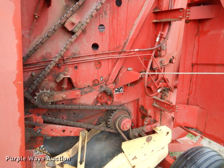 image for item DM4294 1994 New Holland 640  round baler