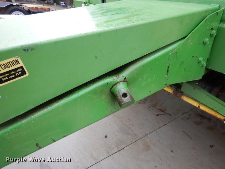 image for item DM4295 1985 John Deere 530  round baler