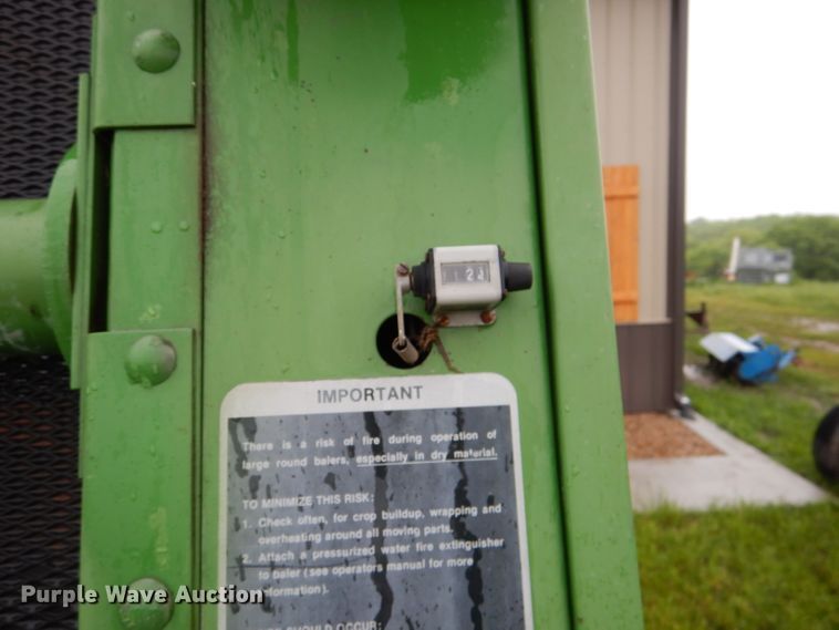 image for item DM4295 1985 John Deere 530  round baler