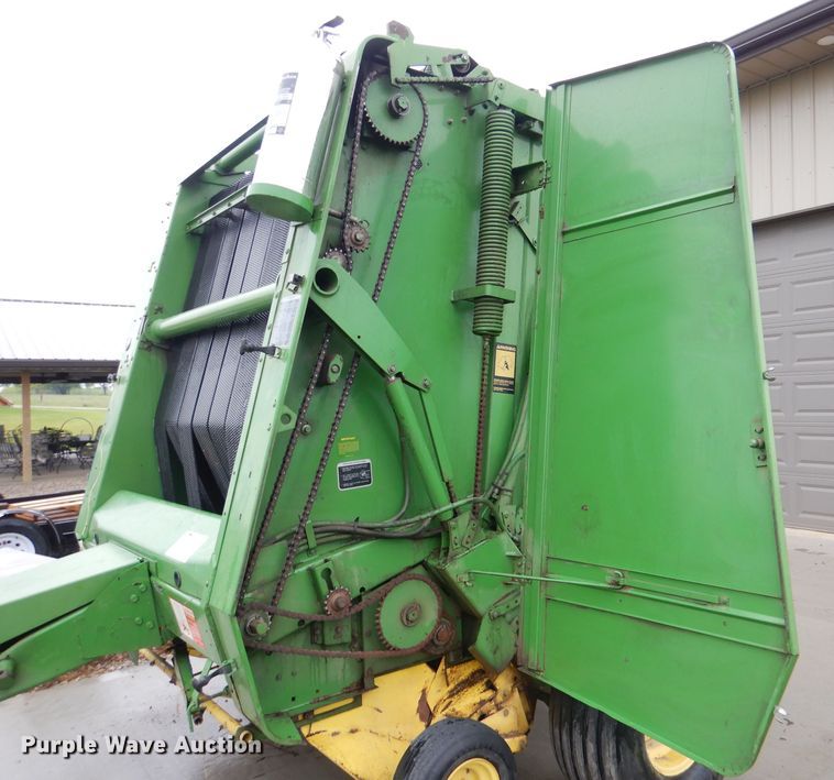 image for item DM4295 1985 John Deere 530  round baler