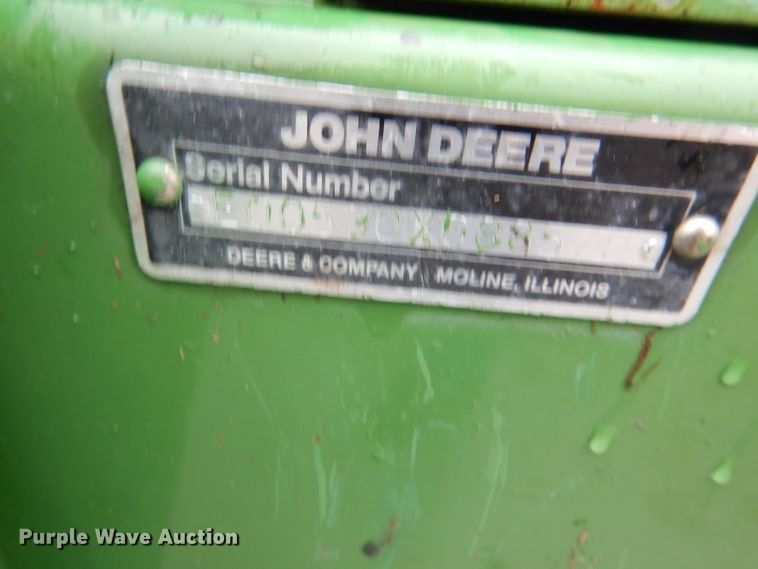 image for item DM4295 1985 John Deere 530  round baler