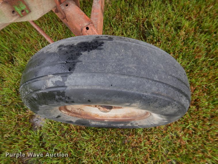 image for item DM4298 Huskee  gravity wagon