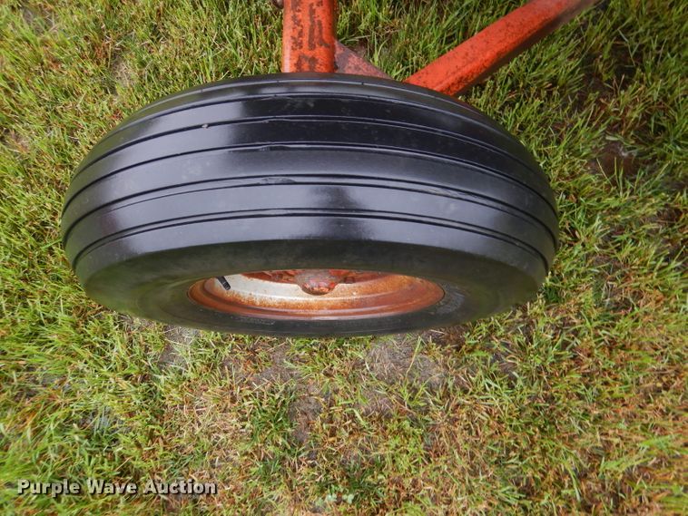 image for item DM4298 Huskee  gravity wagon