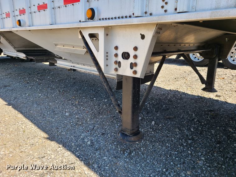 image for item DN5532 2012 Cornhusker  grain trailer