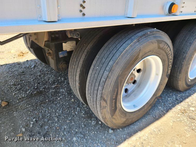 image for item DN5532 2012 Cornhusker  grain trailer