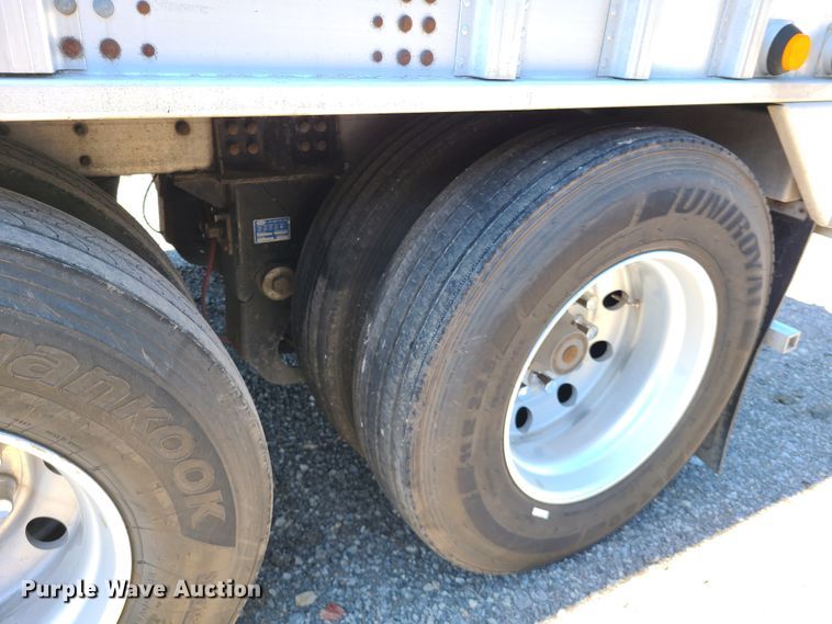 image for item DN5532 2012 Cornhusker  grain trailer