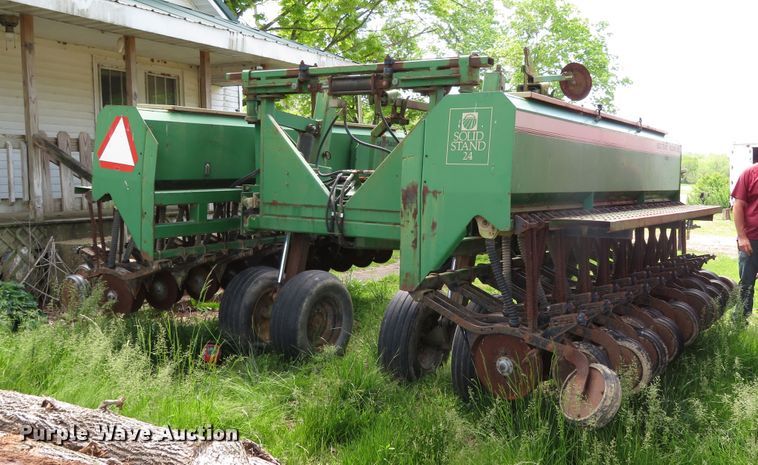 image for item DN5870 Great Plains 2SF24-480689  grain drill