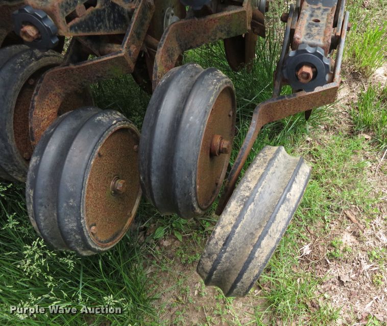 image for item DN5870 Great Plains 2SF24-480689  grain drill