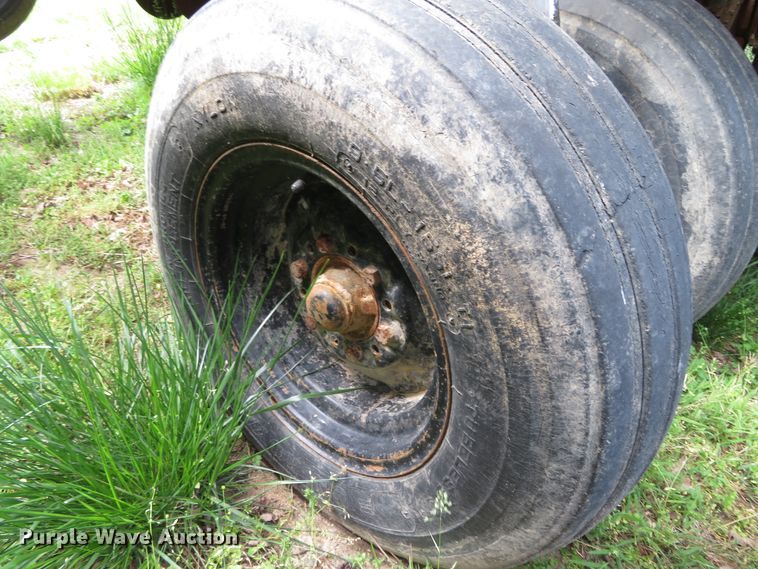 image for item DN5870 Great Plains 2SF24-480689  grain drill